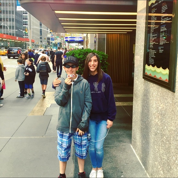 Meet your Posher, Katelyn - PLEASE READ๐ - Picture 6 of 7